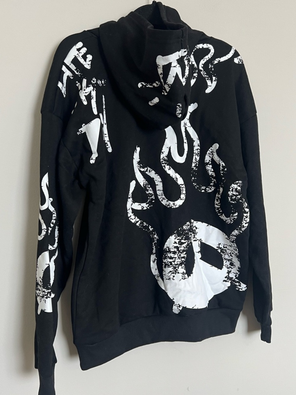 PacSun Black Graphic Streetwear Hoodie Size Medium Abstract Print Pullover - Picture 8 of 11